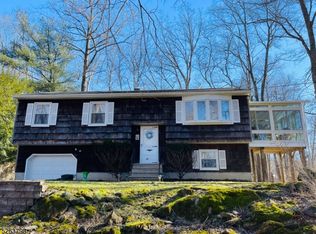 15 Vivian Plz, Newton, NJ 07860