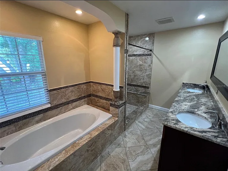 8008 Eden Park Rd — Photo 11