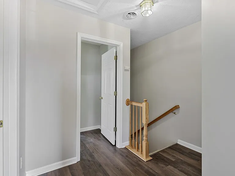 158 Sara Ln — Photo 17