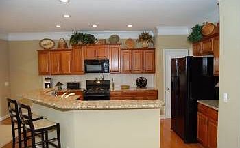 3rd image of 11201 Highcrest Dr