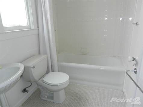 05 1950 06 Bathroom