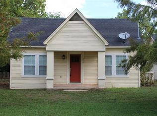 204 W Myrtle St, Winnsboro, TX 75494