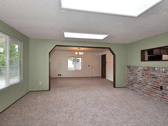 3rd image of 13722 97th Ave NW