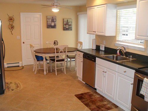 3rd image of 18 Orange Ave
