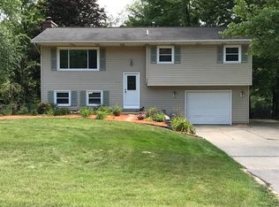 1285 W Mount Garfield Rd, Norton Shores, MI 49441