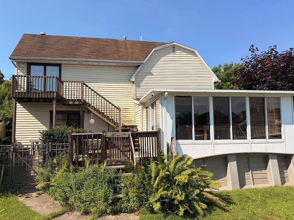 1st image of 423 S Lakeside Dr