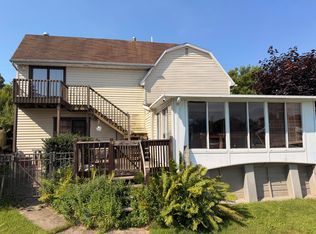 423 S Lakeside Dr, Michigan Center, MI 49254