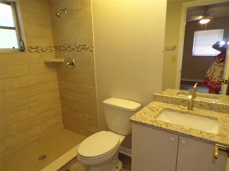 1088 Melville Rd #A — Photo 28