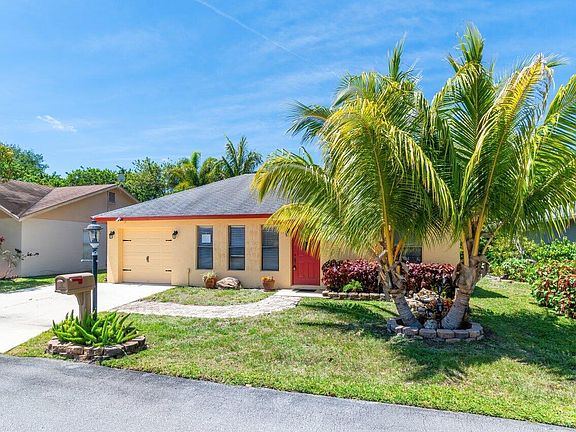 4th image of 4661 Pine Grove Drive #4661