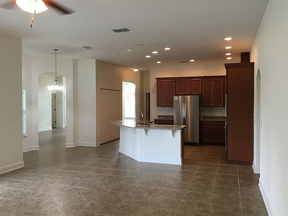 5th image of 92 Baltic Ave