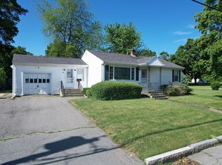 179 Wood St, Fall River, MA 02721