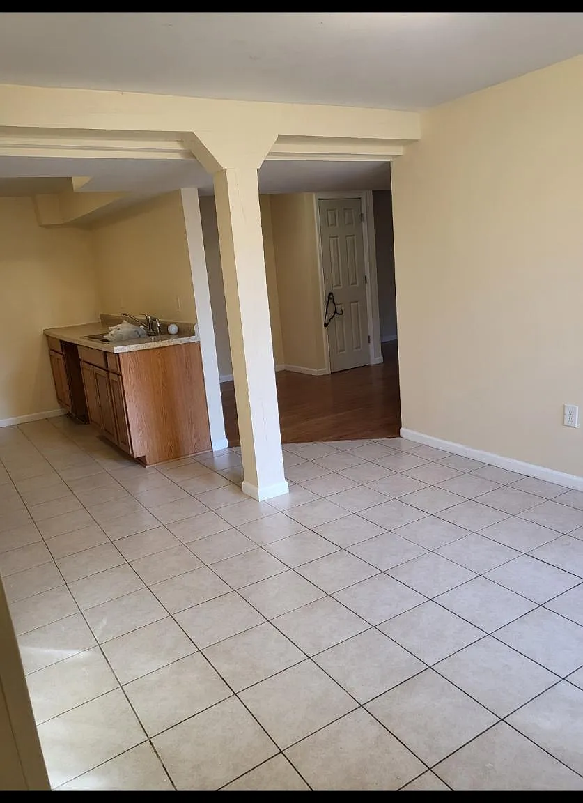 1746 Sims Ave — Photo 3