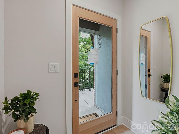 3rd image of 616 E 16th St