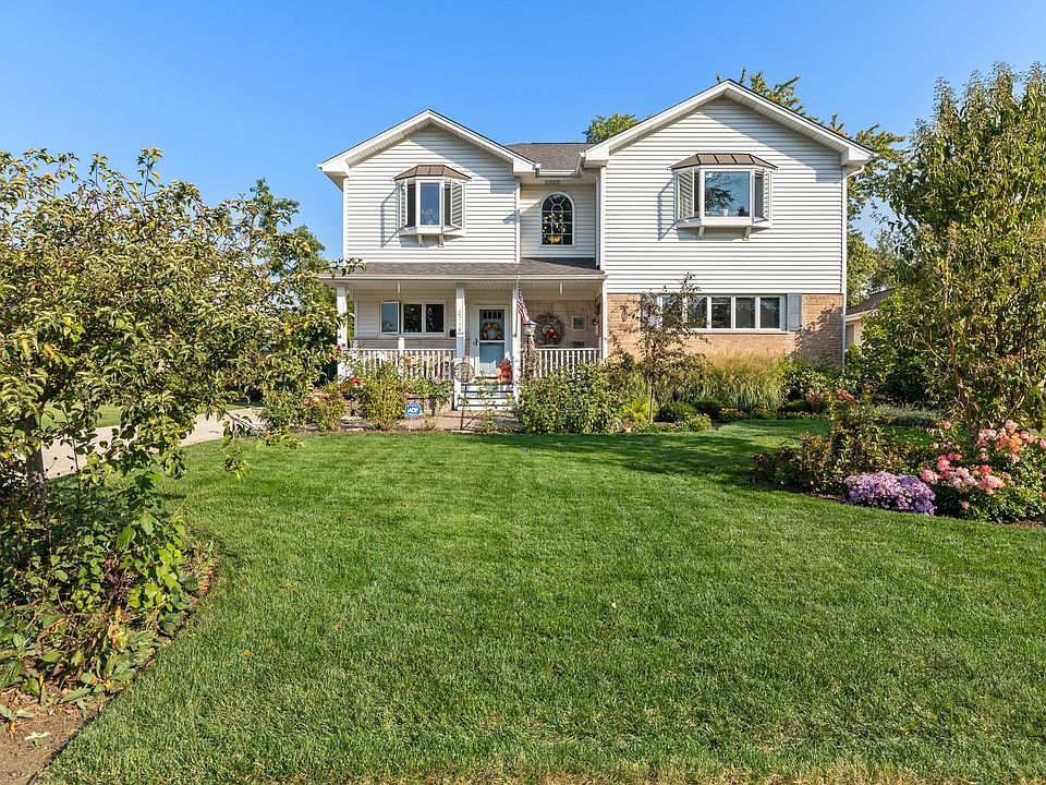 1st image of 2718 Brassie Dr