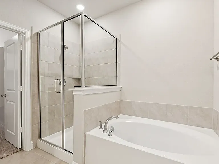704 Santa Lucia Dr — Photo 8