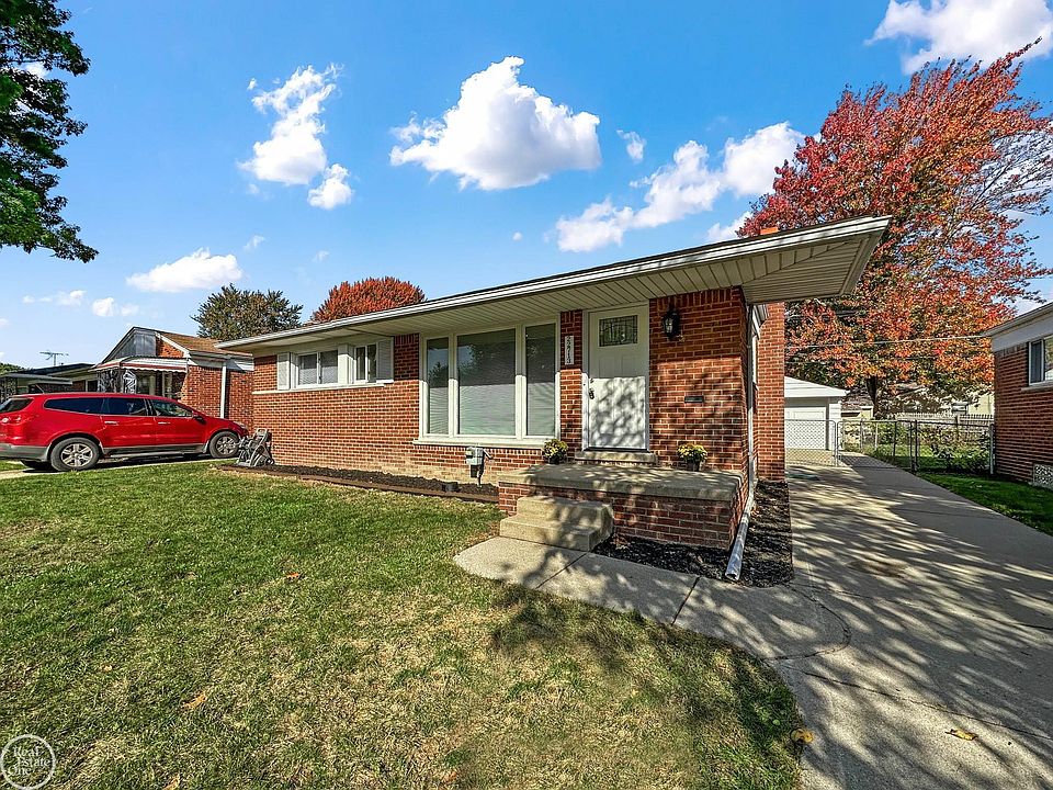 1st image of 22713 Raymond Ct