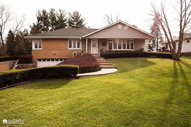 1st image of 7805 Deerwood Dr