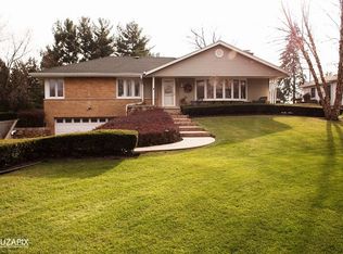 7805 W Deerwood Dr, Palos Park, IL