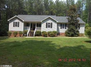 9191 Buttonwood Ln, Amelia Court House, VA 23002
