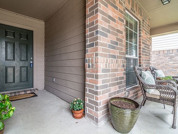 3rd image of 1405 Condor Dr