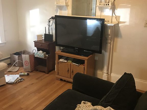5th image of 279 Pearl St #5