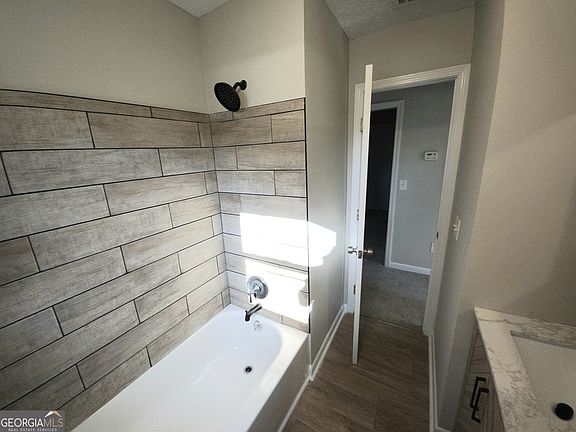 5th image of 2462 Sharpsburg McCullum Rd