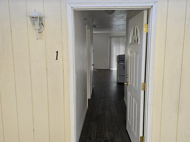 224 Little St SE #1 — Photo 2