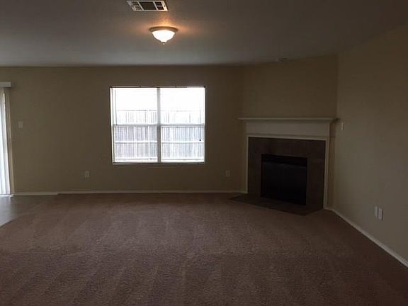 4th image of 1605 Vineridge Ln
