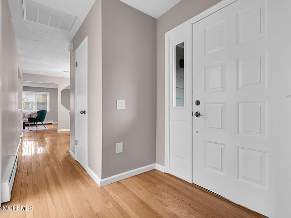 3rd image of 19 Plymouth Drive