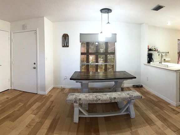 3rd image of 4952 Easter Cir