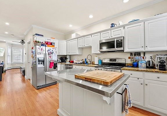 3rd image of 13 Telegraph St #1