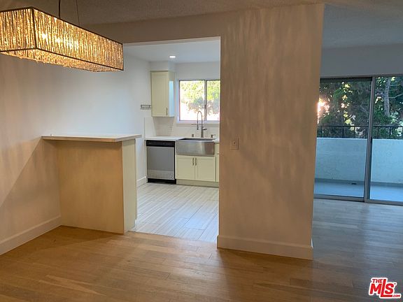 5th image of 1102 11th St #208