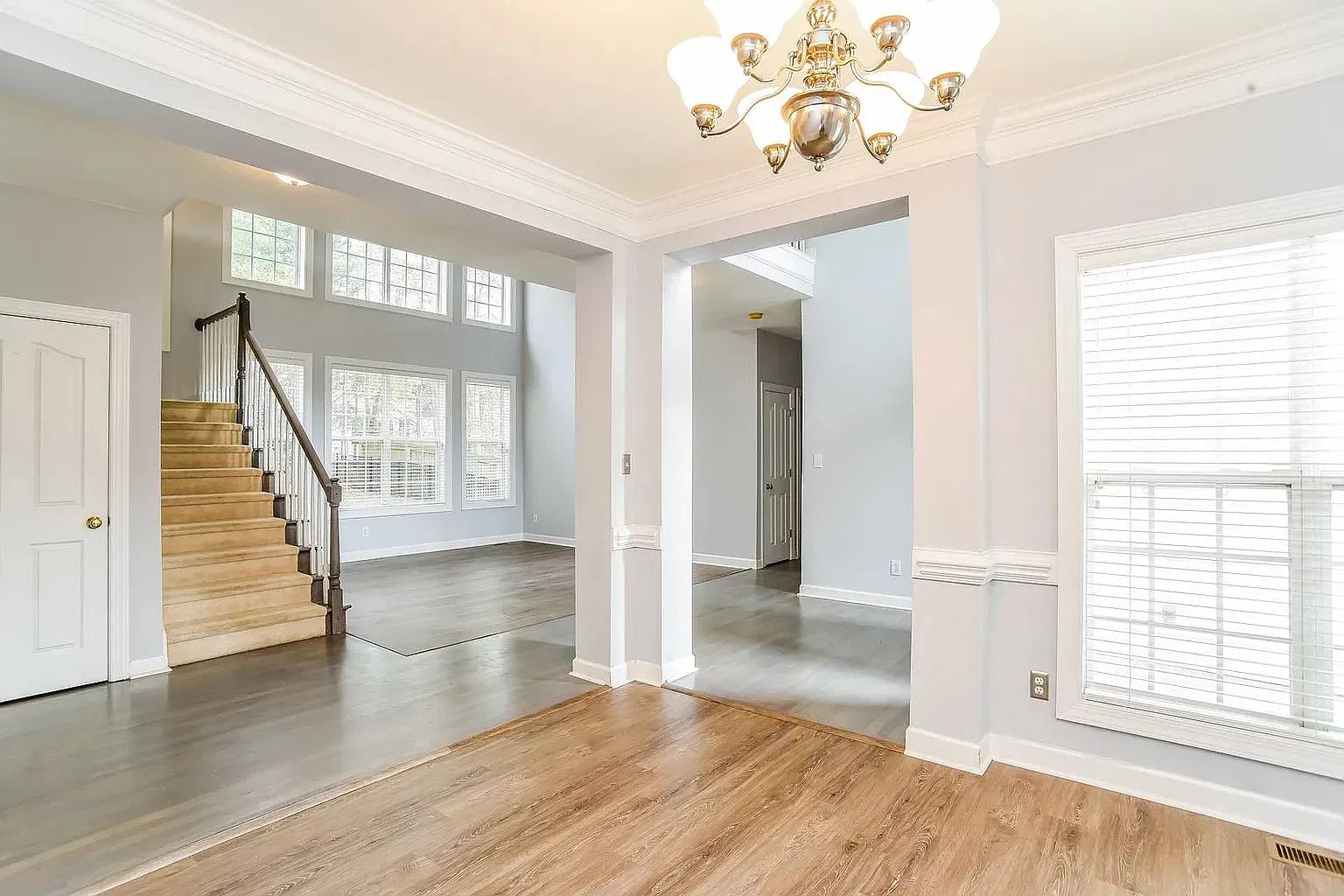 3 bed, 3290 sqft, $3,650 — Photo 4