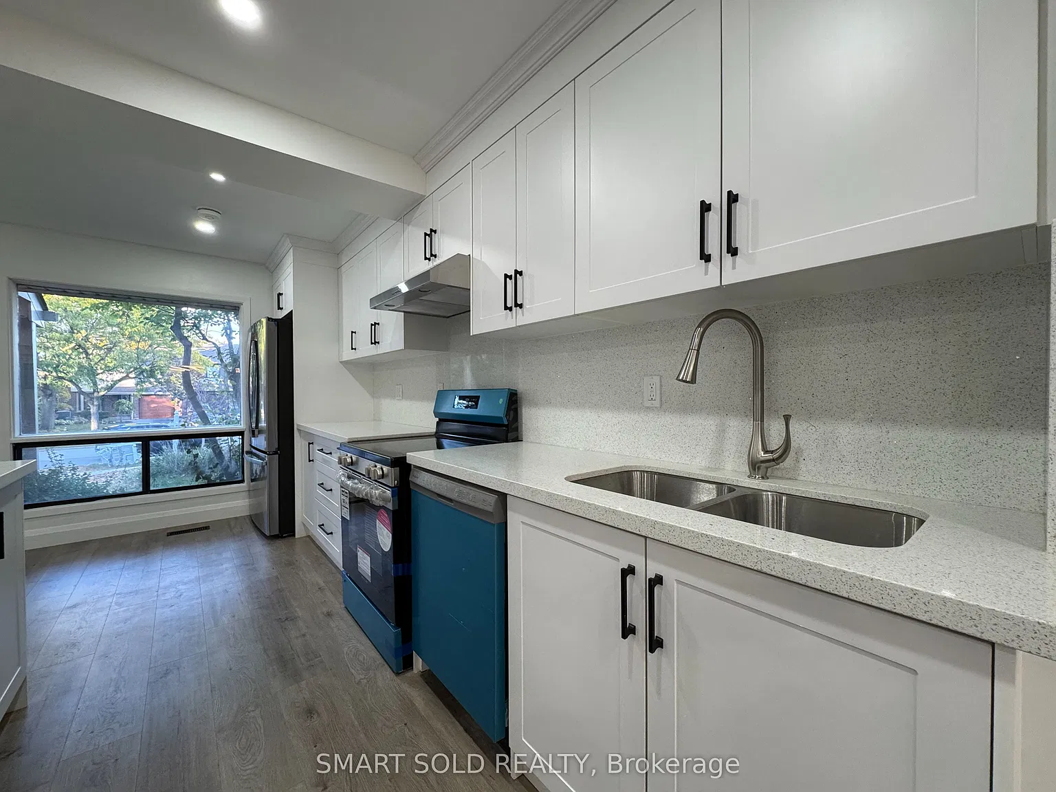 4 bed, $4,000 — Photo 4
