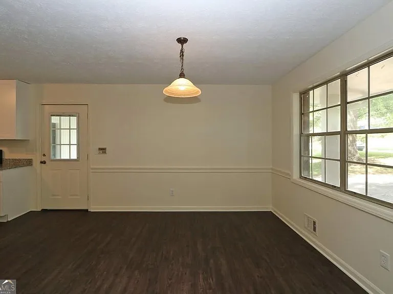 4215 Fawn Ln SE — Photo 10