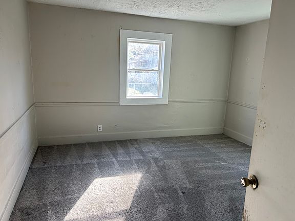 5th image of 1456 Saulcy St