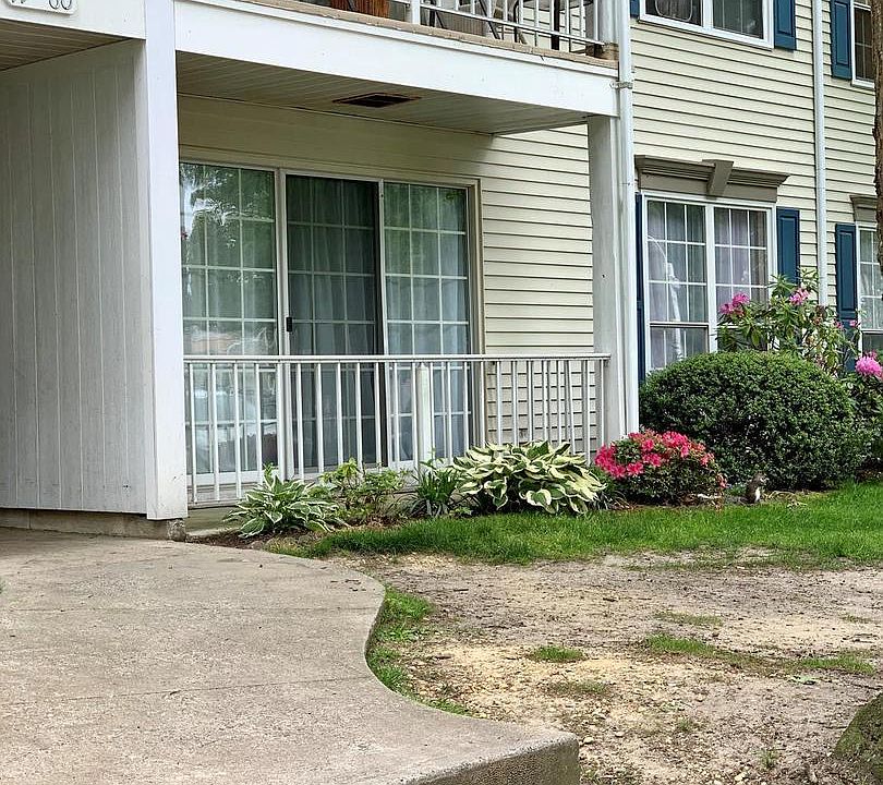 1st image of 49 Iroquois Dr #7