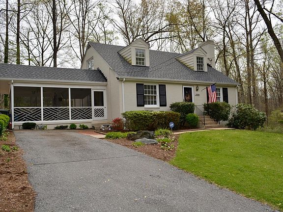 2nd image of 2026 Woodcrest Dr