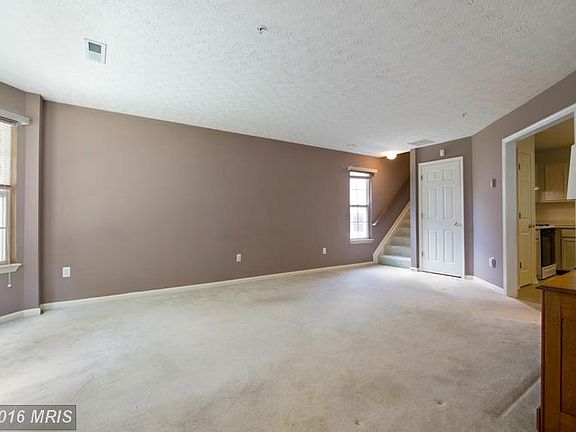 5th image of 30 Amberstone Ct APT J