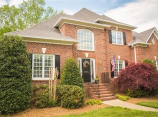 1835 Dunmore Ln, Clemmons, NC 27012