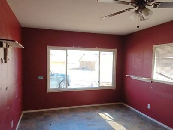 5th image of 611 W Louise Ave