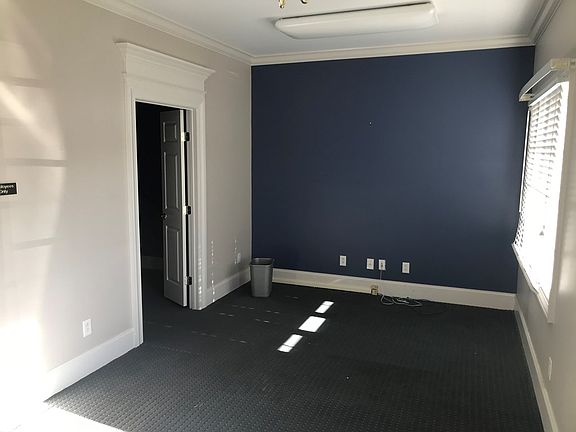 2nd image of 2719 Graves Dr Ste 10