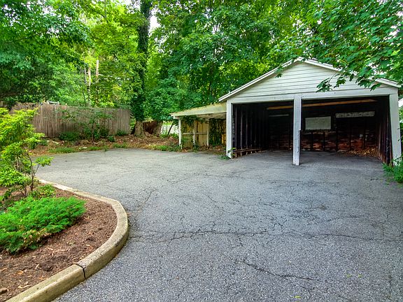 4th image of 15 Orange Heights Ave