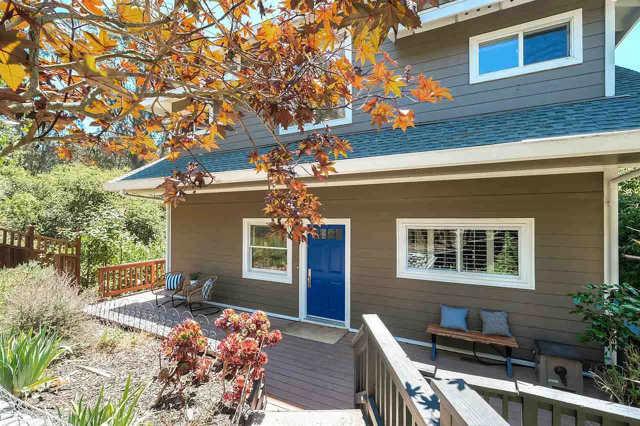 6647 Forestland Way photo 1