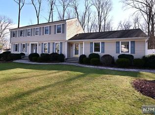 56 Trommel Dr, Mahwah, NJ 07430