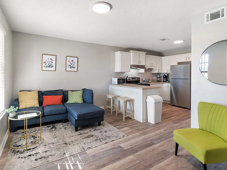 1605 Parnell St — Photo 9
