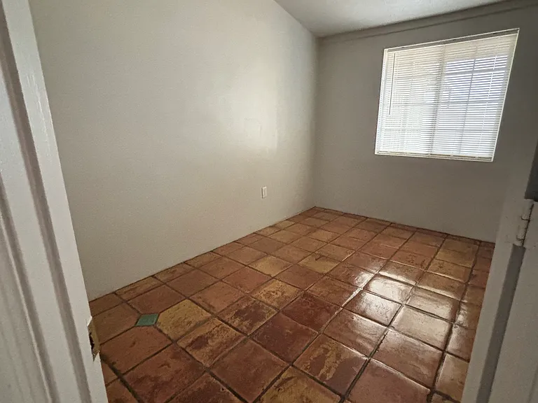 5760 E 23rd St #B — Photo 16