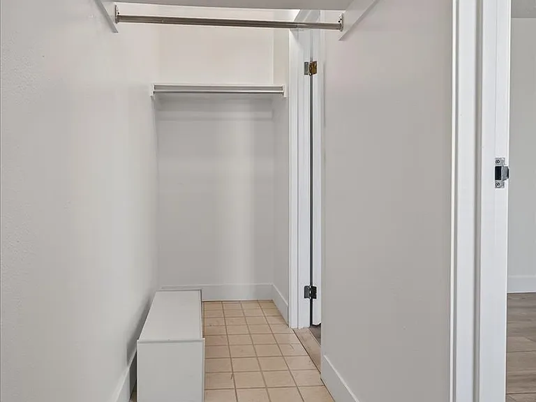2150 S Vaughn Way #202 — Photo 18
