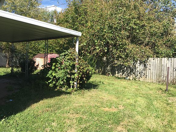 5th image of 8828 Montery Ct