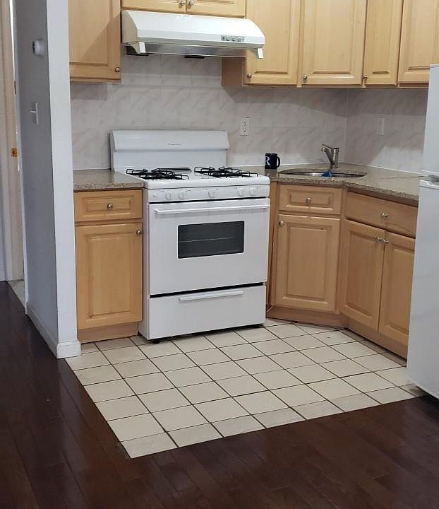 1st image of 13810 35th Ave Floor 4
